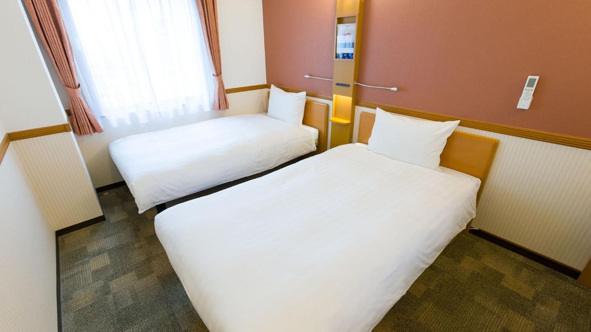 Toyoko Inn Kanazawa-eki Higashi-guchi Værelse billede